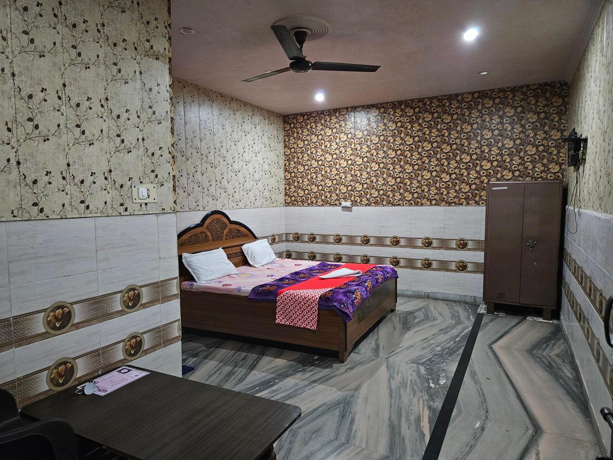 Hotel Chitrarth & Party Lawn Haldwani Exterior photo
